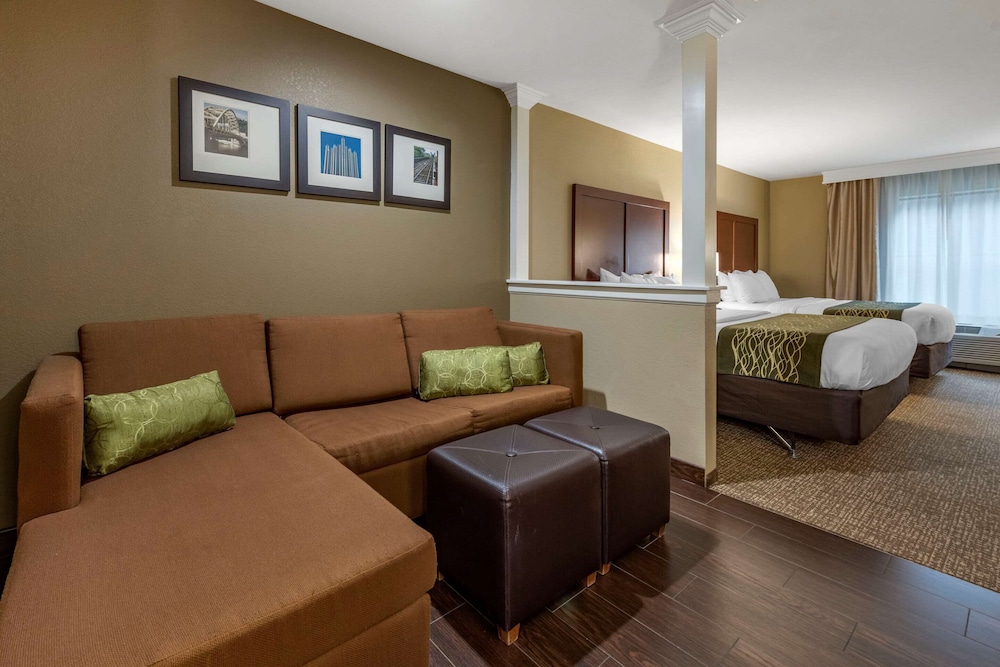 Suite, Multiple Beds, Accessible, Non Smoking