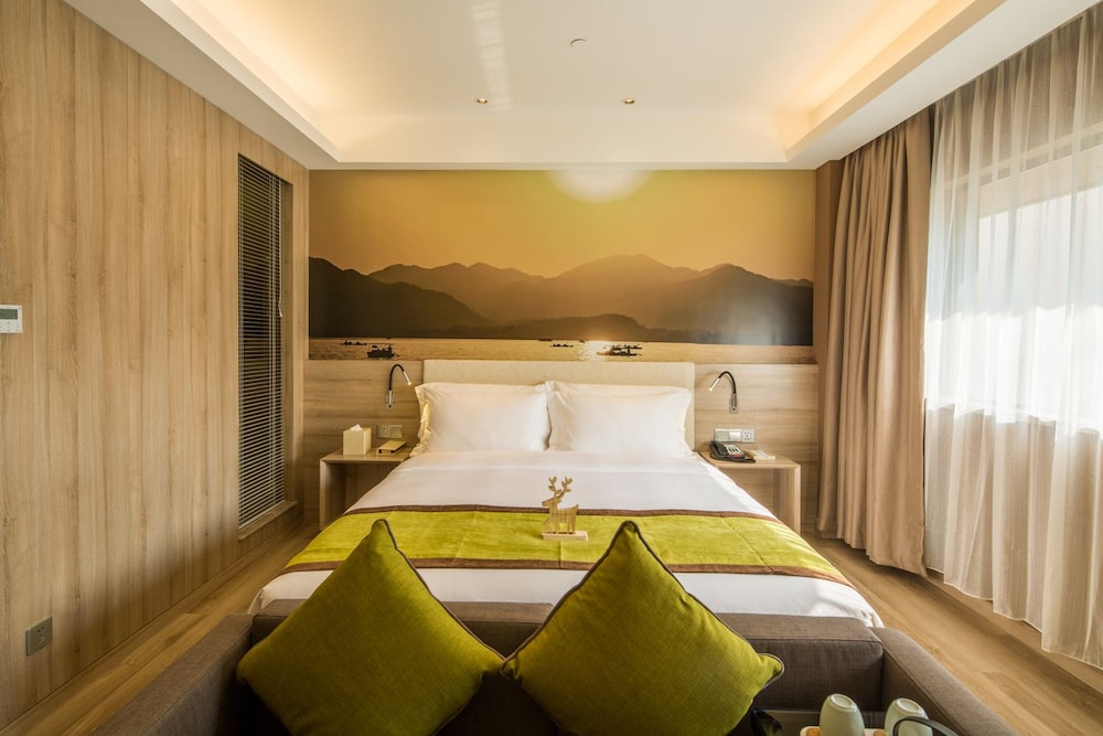 Superior King Room