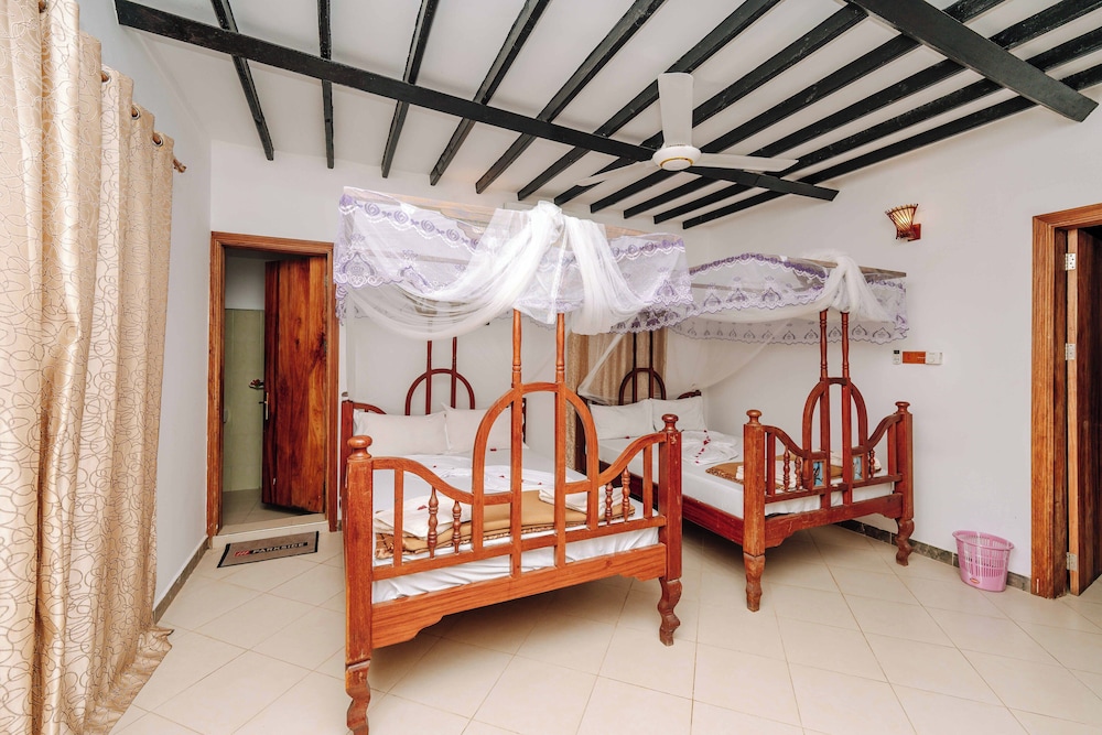 Family Bungalow, 2 Bedrooms, Garden View