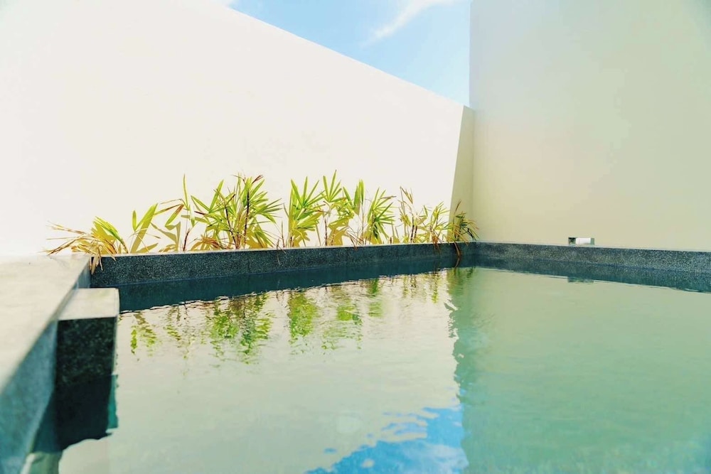 Deluxe Pool Villa - Photo 2