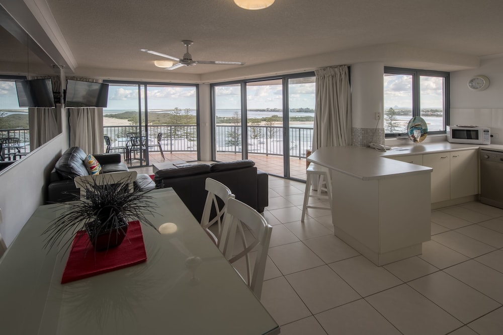 Apartment, 3 Bedrooms, Balcony, Ocean View photo 3