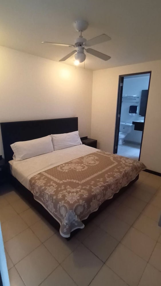 Standard Double Room, 1 King Bed photo 1