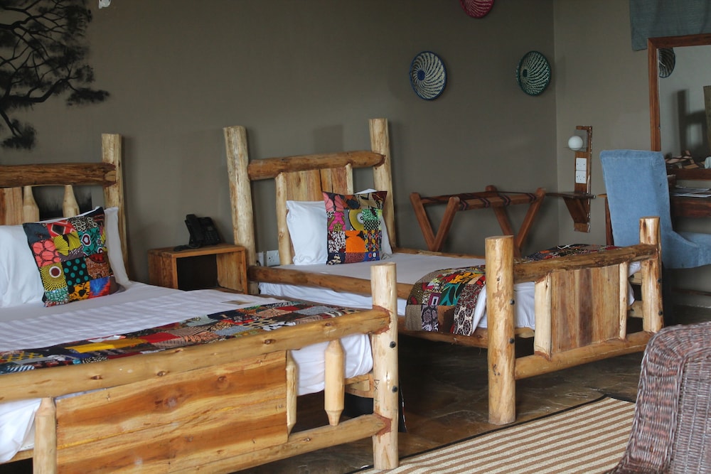 Luxury Tent, 2 Twin Beds photo 3