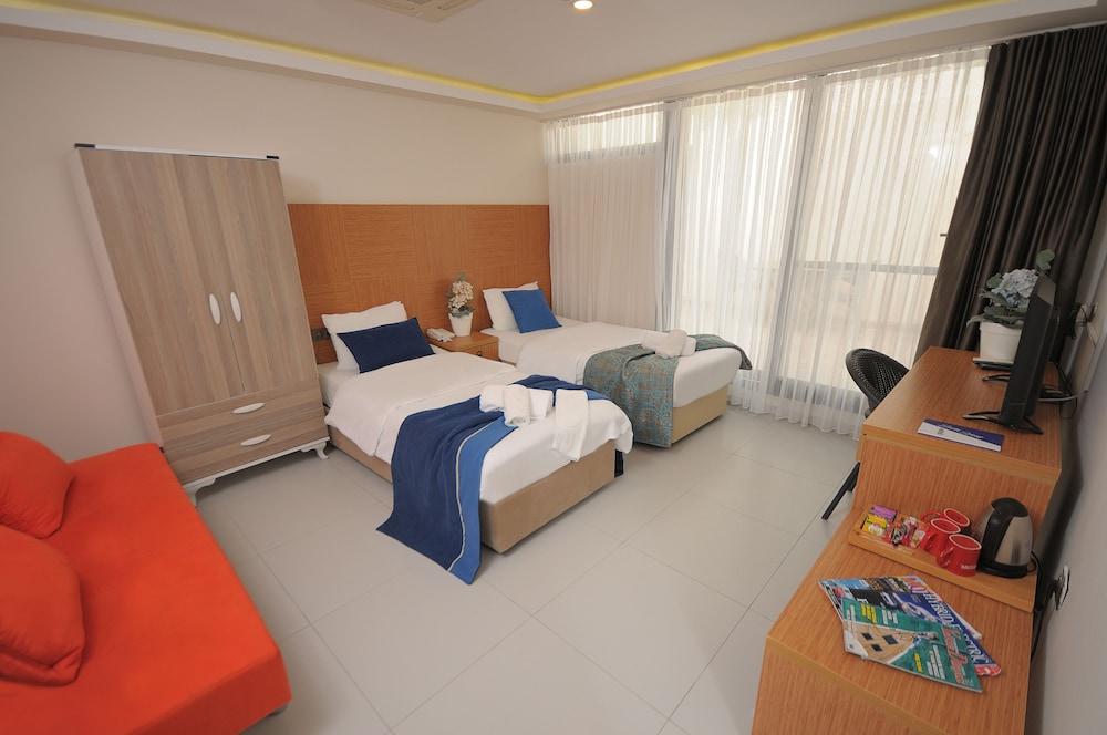 Family Quadruple Room photo 1