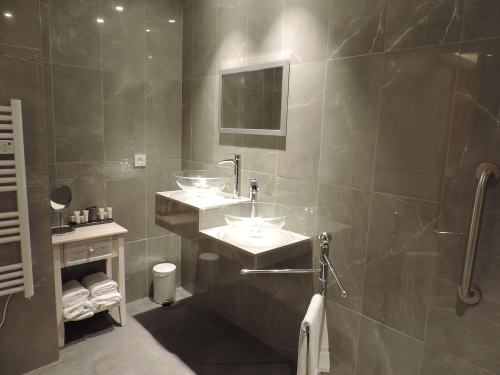 Signature Double Room photo 3