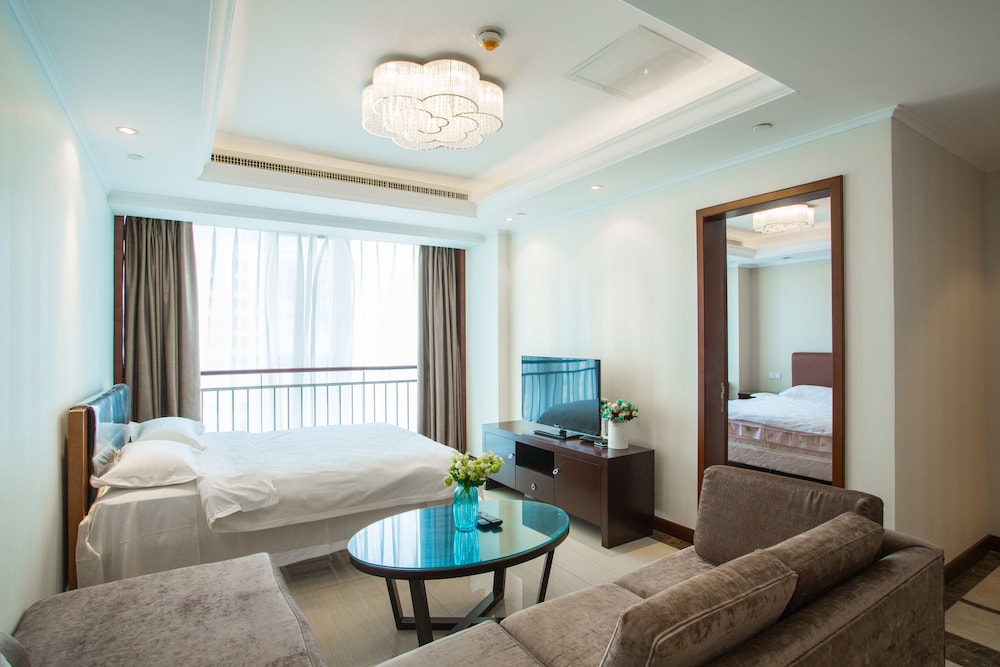 Elegant-Family Suite With Seaview photo 1