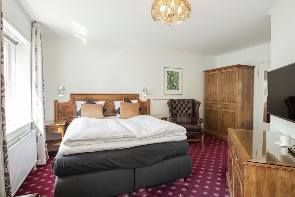 Superior Room, Sauna, Lake View - Photo 1