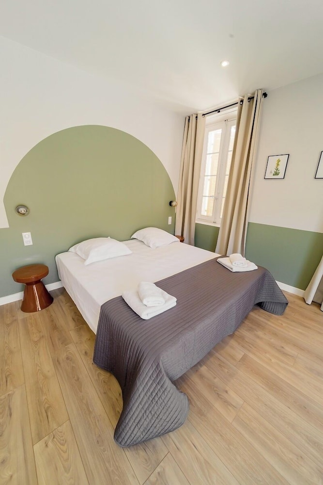 Deluxe Double Room, Pool View photo 2