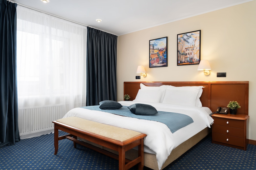 Luxury Suite photo 1