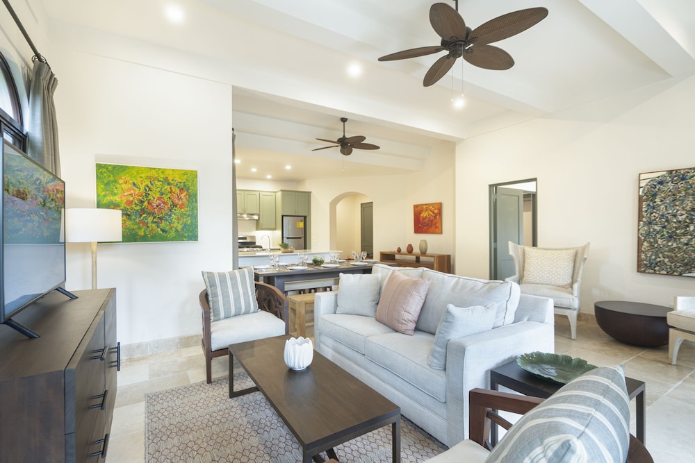Pacific Condo 5B