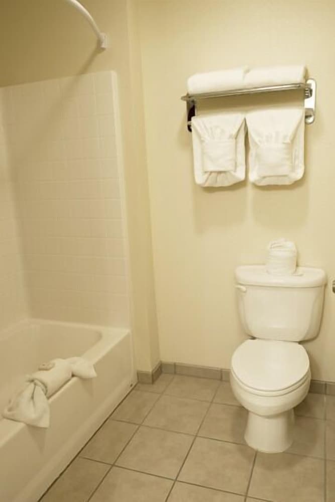 Deluxe Room, 2 Queen Beds - Photo 2