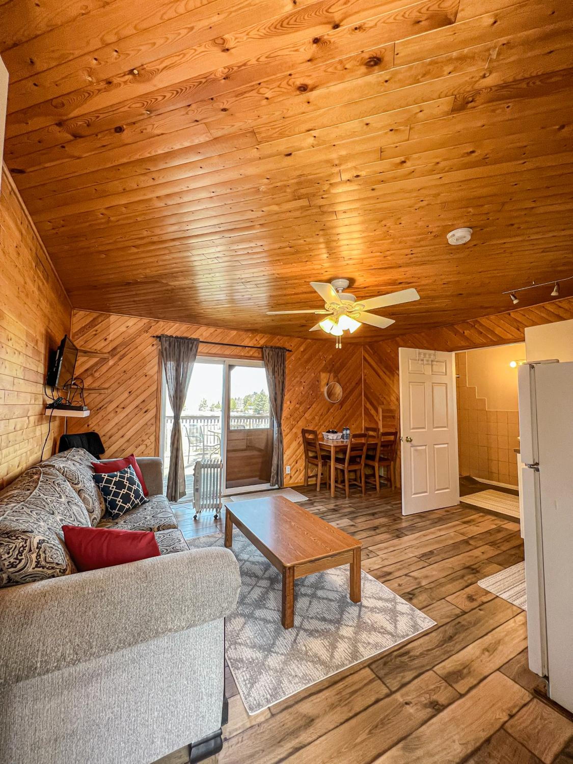 One-Bedroom House photo 3