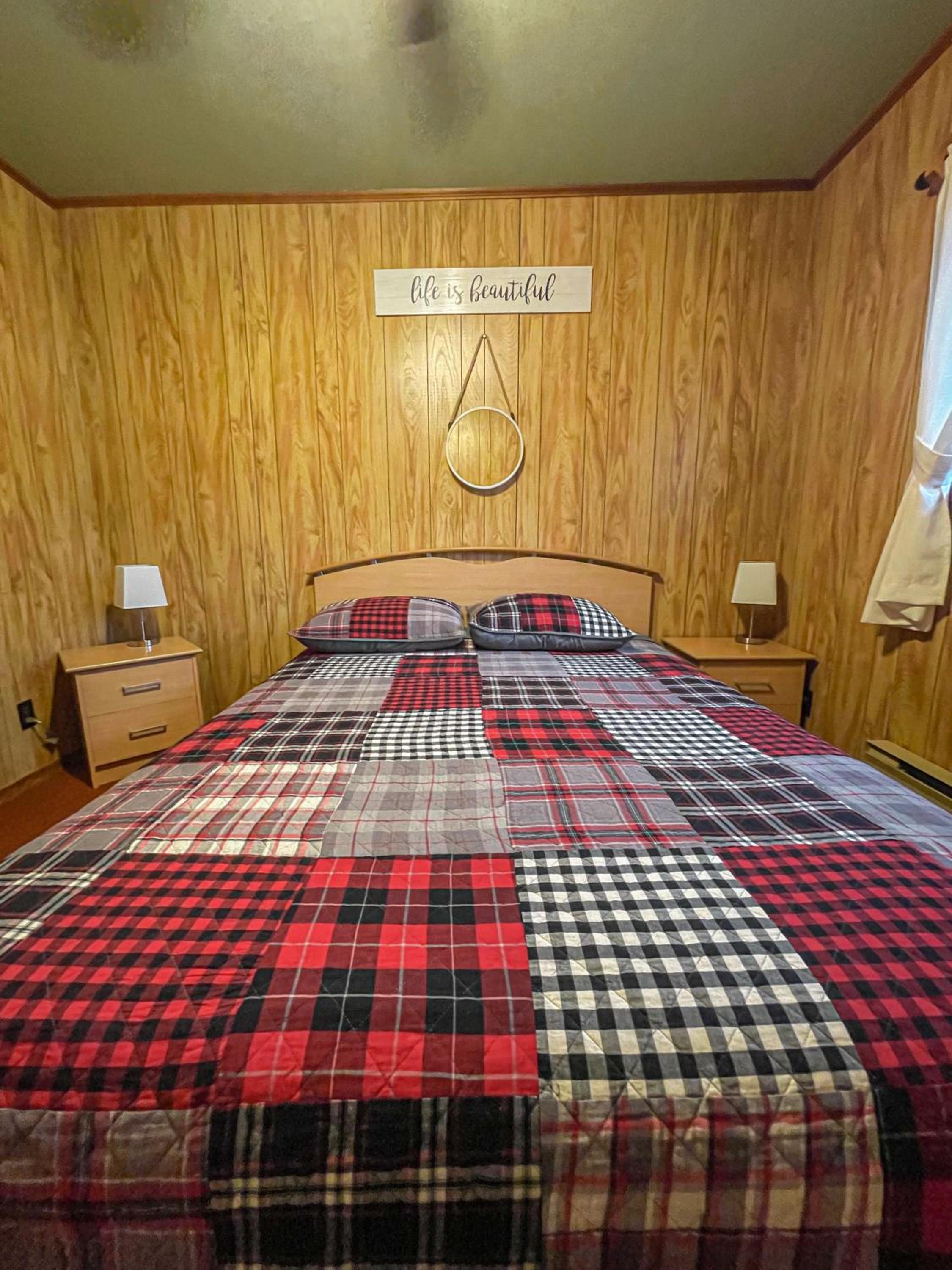 Three-Bedroom House photo 2