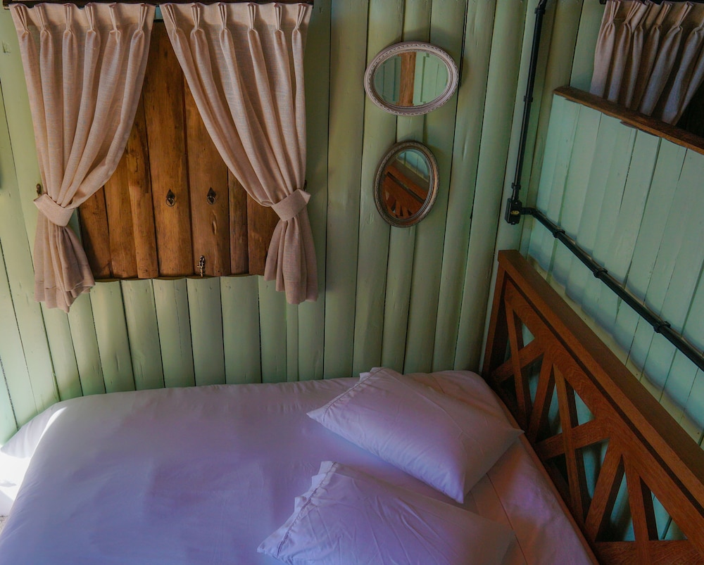 Deluxe Cabin photo 2