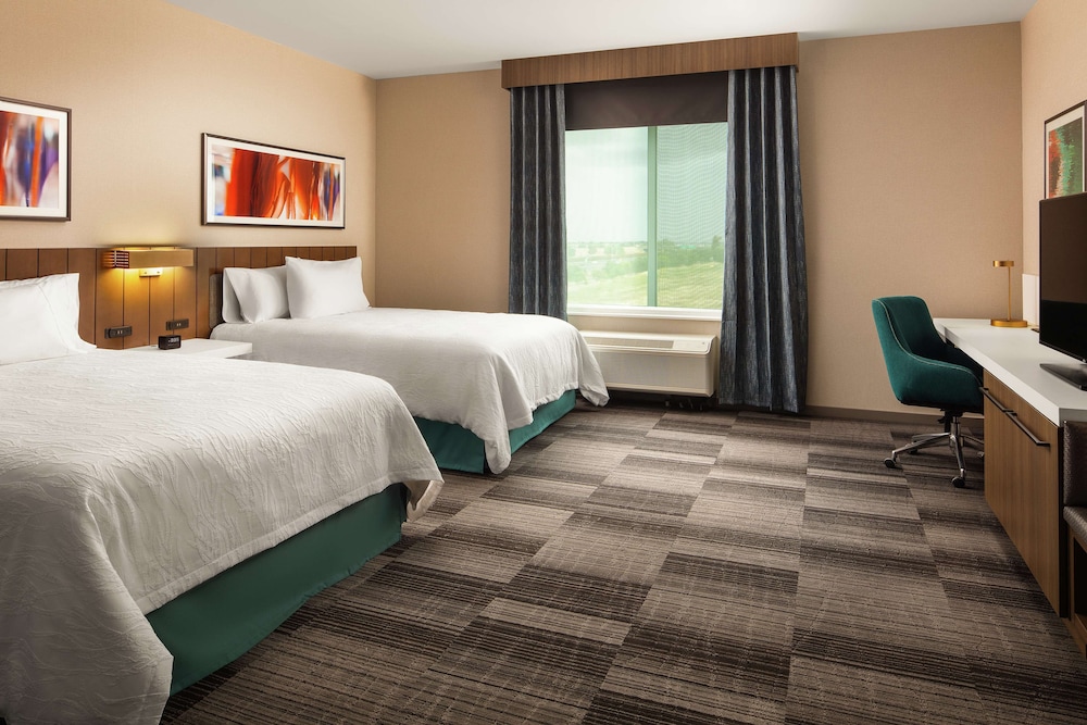 Room, 2 Queen Beds, Accessible (Roll-In Shower) - Photo 1