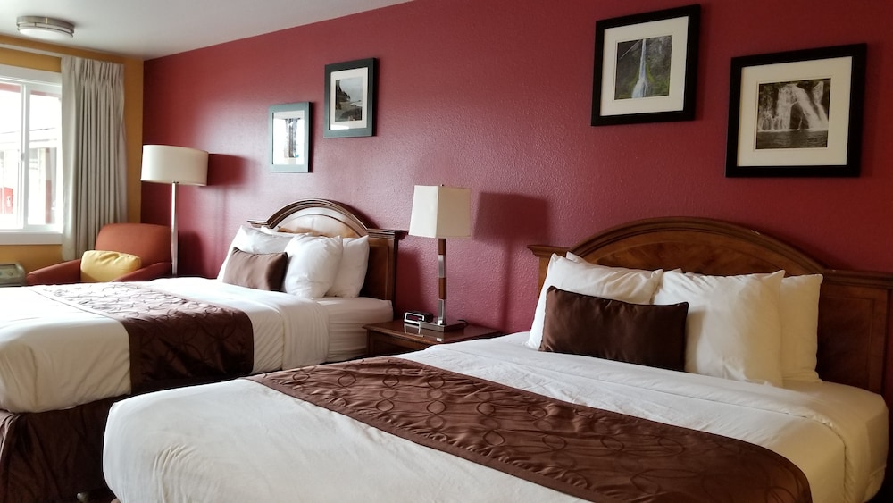 Standard Room, 2 Queen Beds, Refrigerator & Microwave photo 1