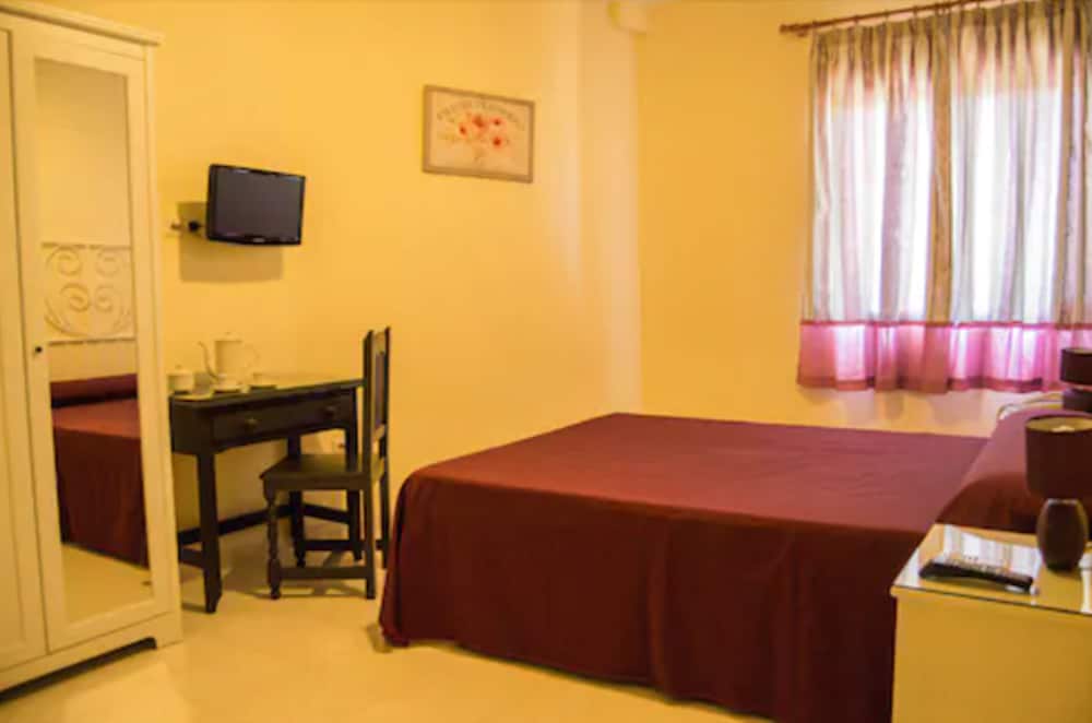 Single Room photo 2