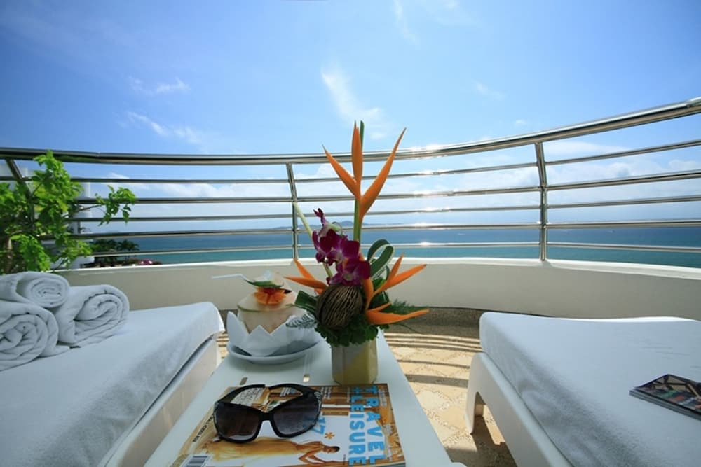 One Bedroom Junior Suite
