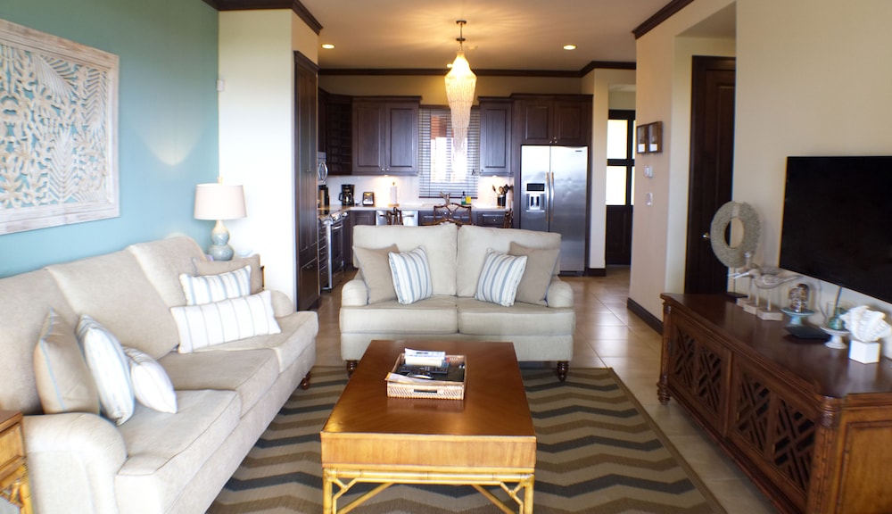 Panoramic Condo, 3 Bedrooms, Concierge Service, Ocean View