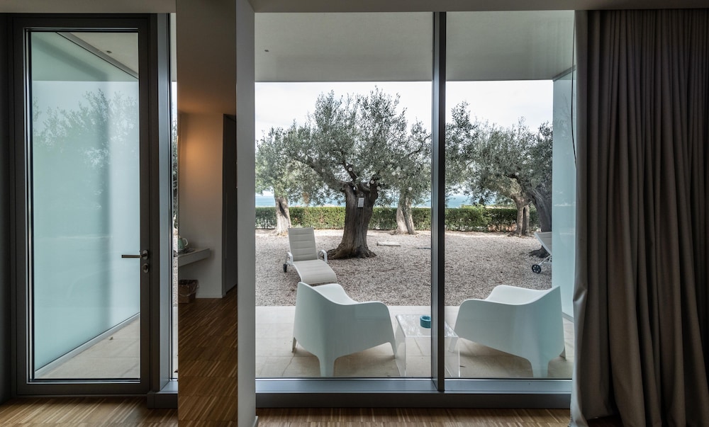 Deluxe Double Room, Sea View - Photo 2