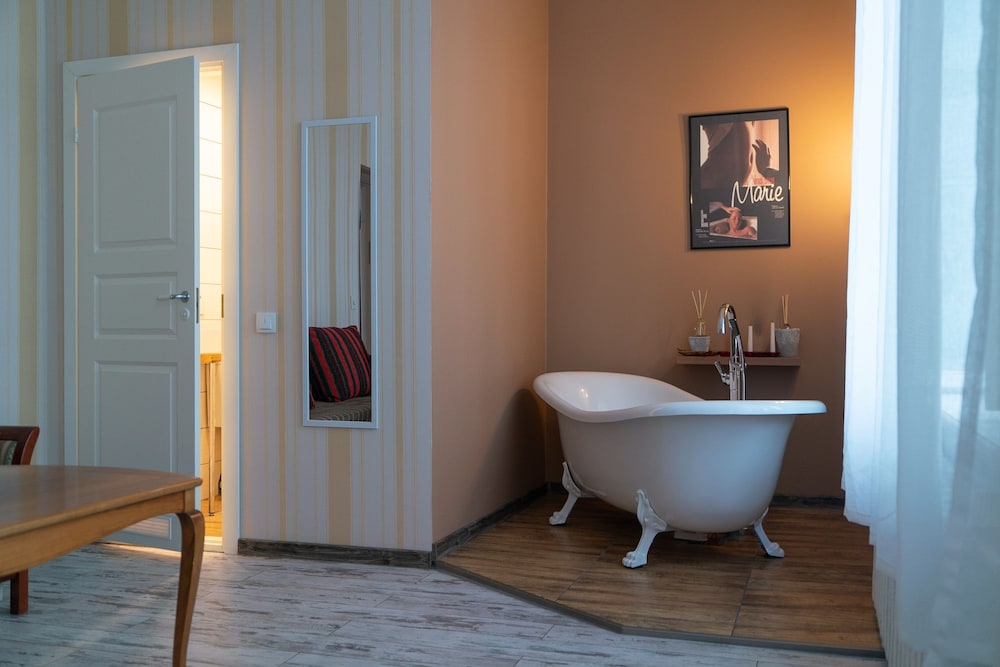 Romantic Suite (Passion) photo 3