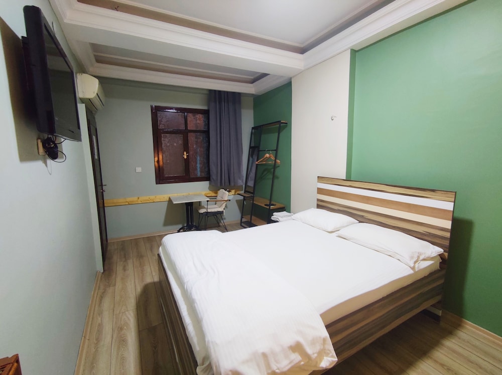 Standard Double Room, 1 Queen Bed, Garden View photo 2