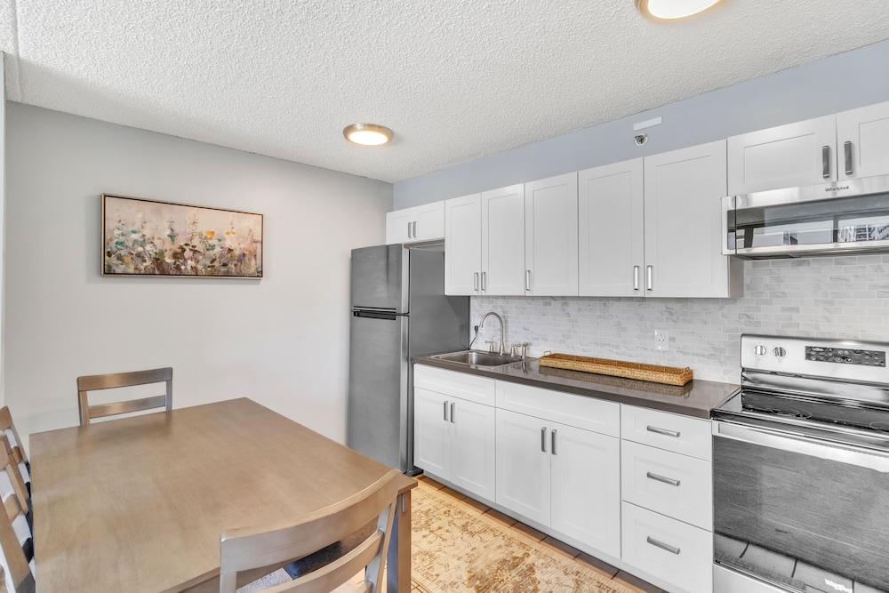 Condo, 1 Bedroom