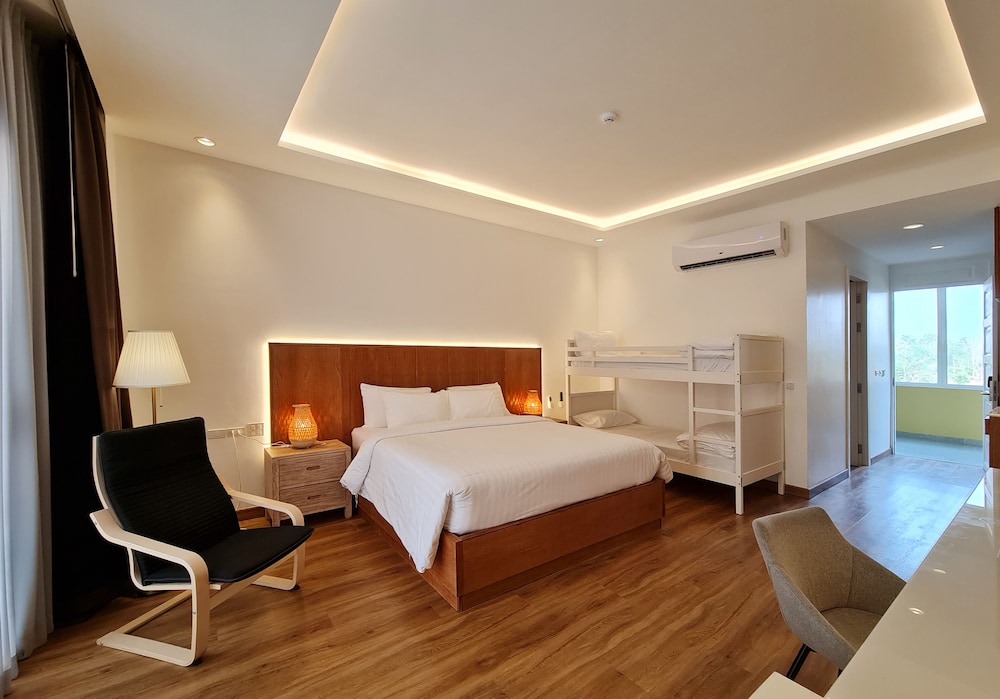 Superior Family Room With Bunk Beds photo 2