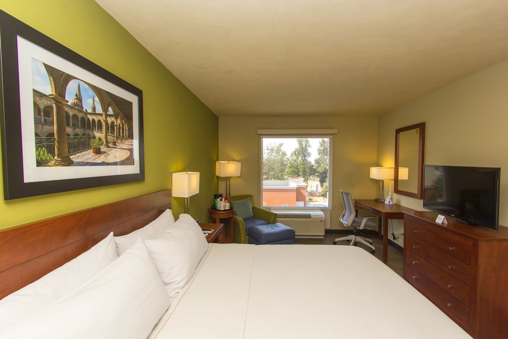 Standard Room, 2 Queen Beds (Central Building)