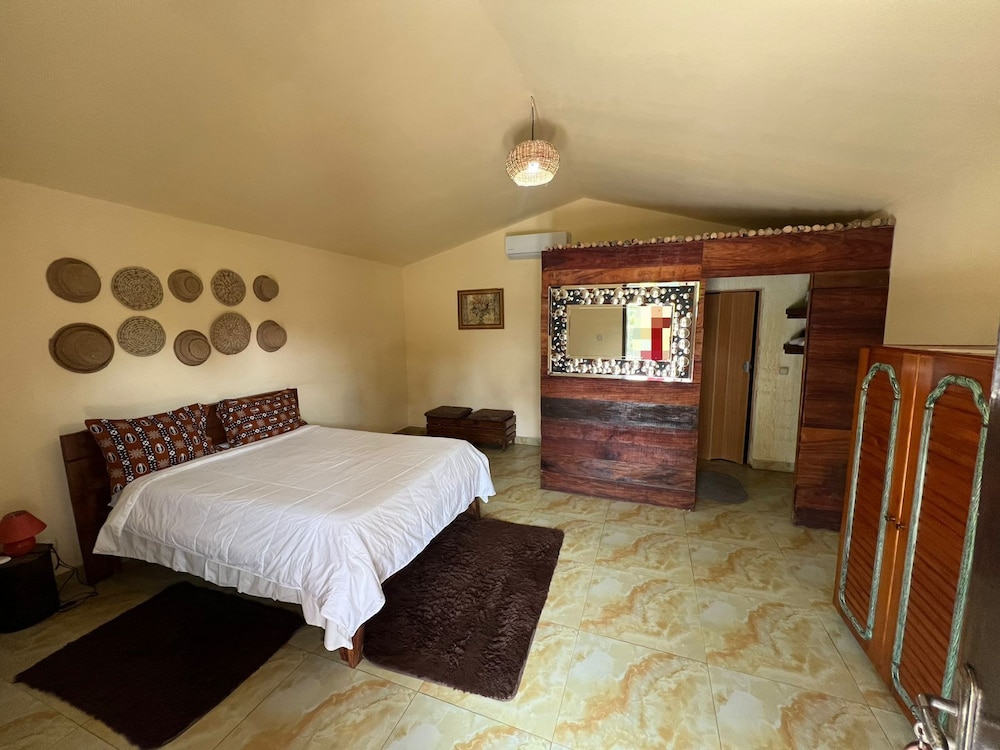 Family Room, Balcony
