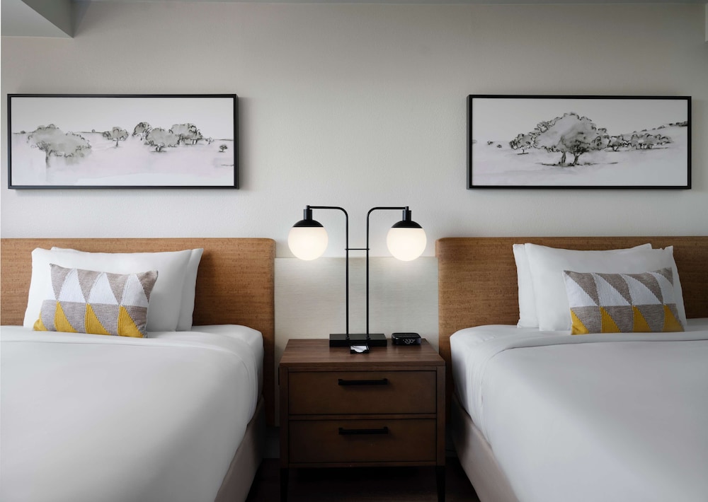 Deluxe Room, 2 Double Beds