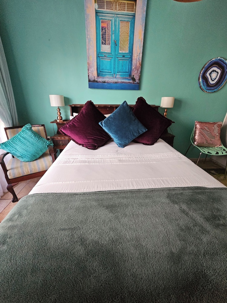 Family Apartment (Duckegg Blue / Raspberry Flatlet) photo 1