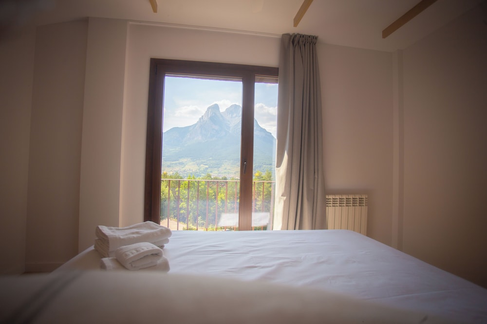 Deluxe Double Room, Mountain View photo 2