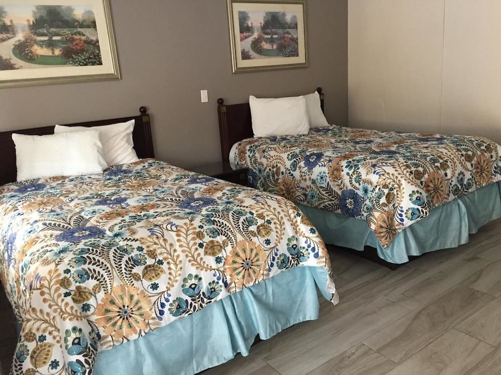 Classic Room, 2 Double Beds, Non Smoking photo 2