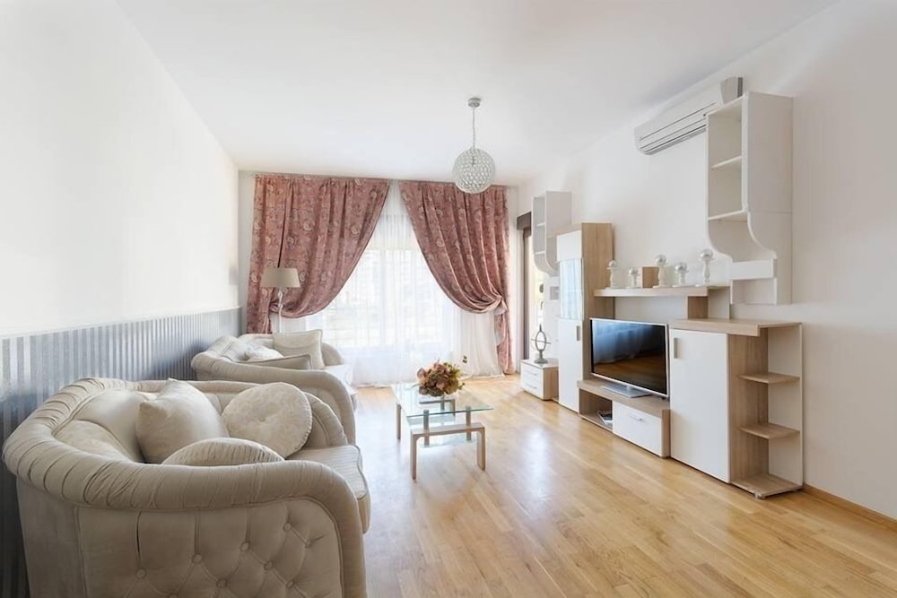 Apartment (Butterfly) photo 1