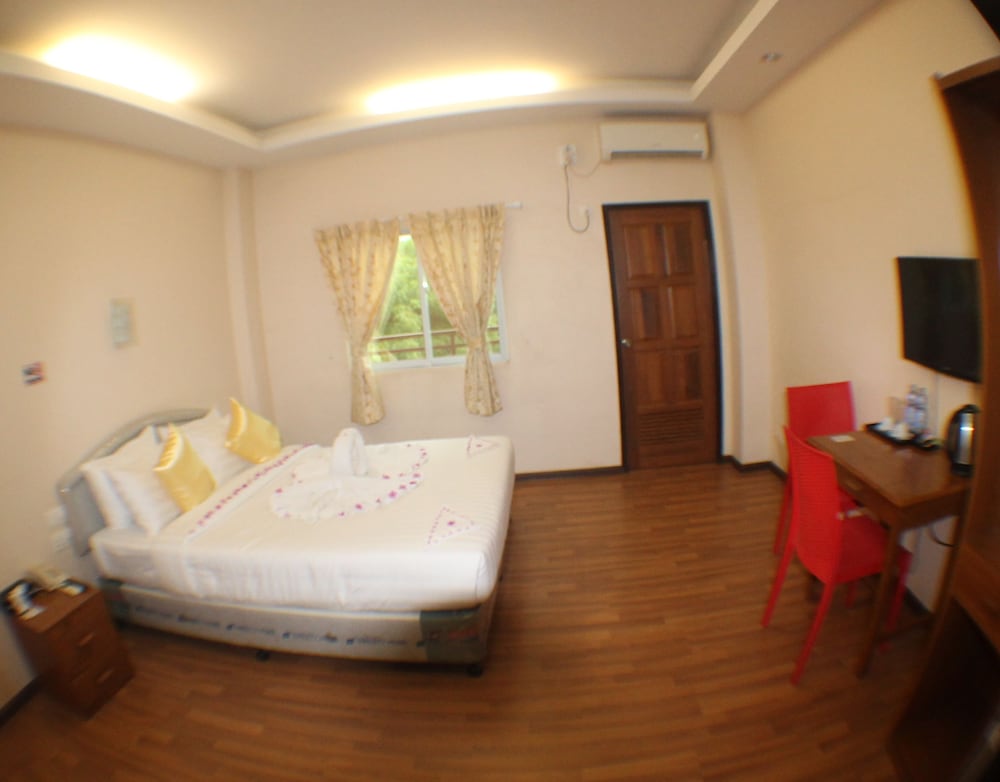 Superior Double or Twin Room photo 3