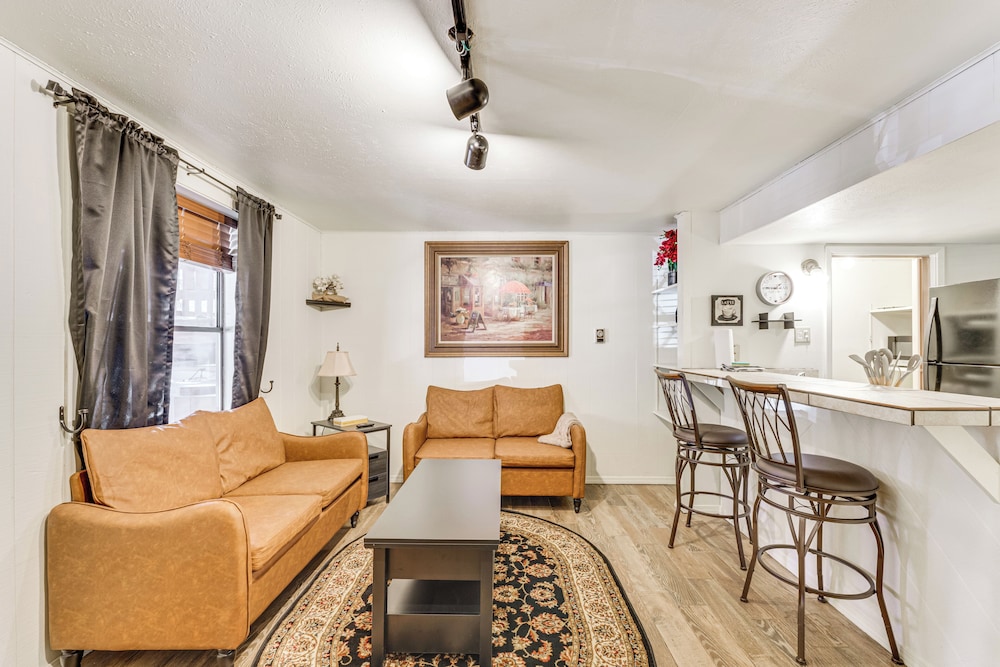 Apartment (2 Bedrooms)