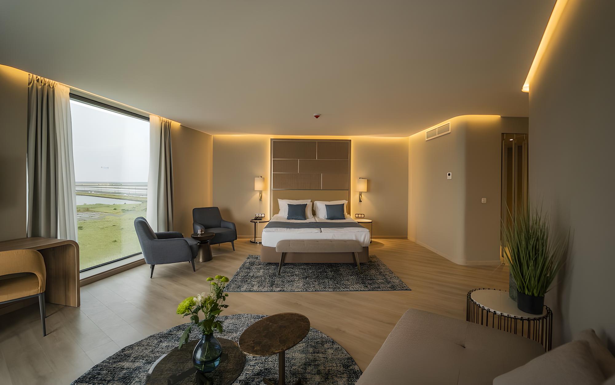 Corner Junior Suite (3 adults)