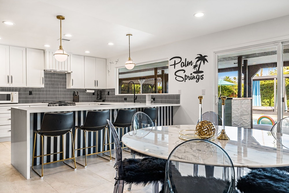 The Ritz - Luxury Home With Pool Speakeasy Bar, Billede 72