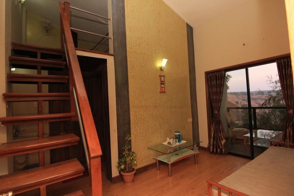 Superior Suite, Valley View