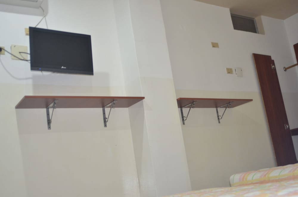 Economy Double Room, Multiple Beds (102, 204)