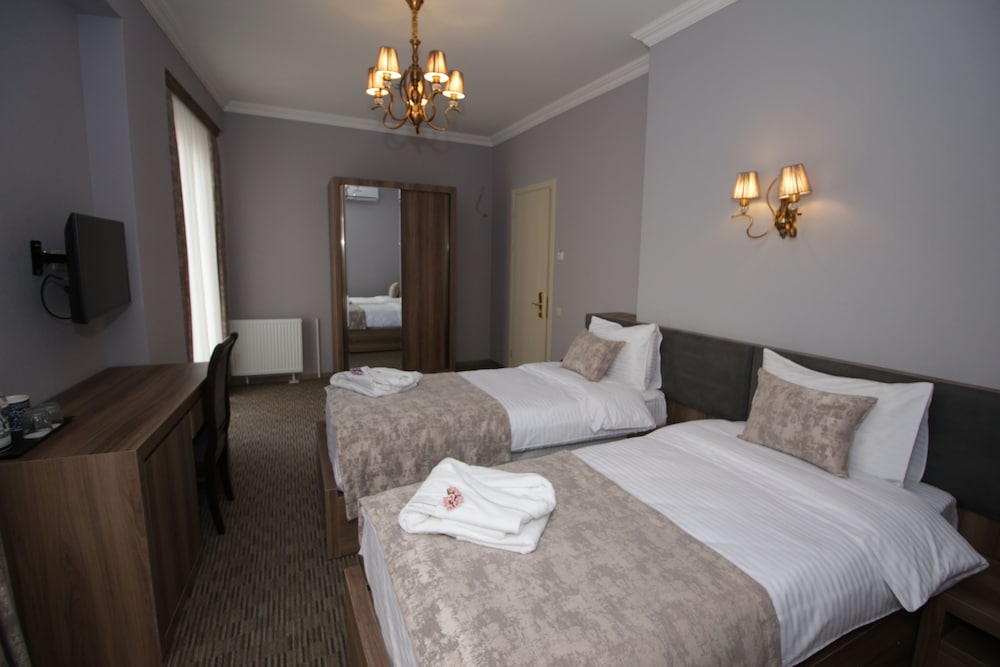 Superior Twin Room, Multiple Beds photo 1