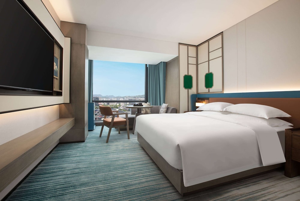 Superior Room, 1 King Bed, Non Smoking photo 1
