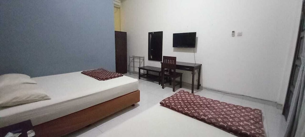 Family Room photo 1