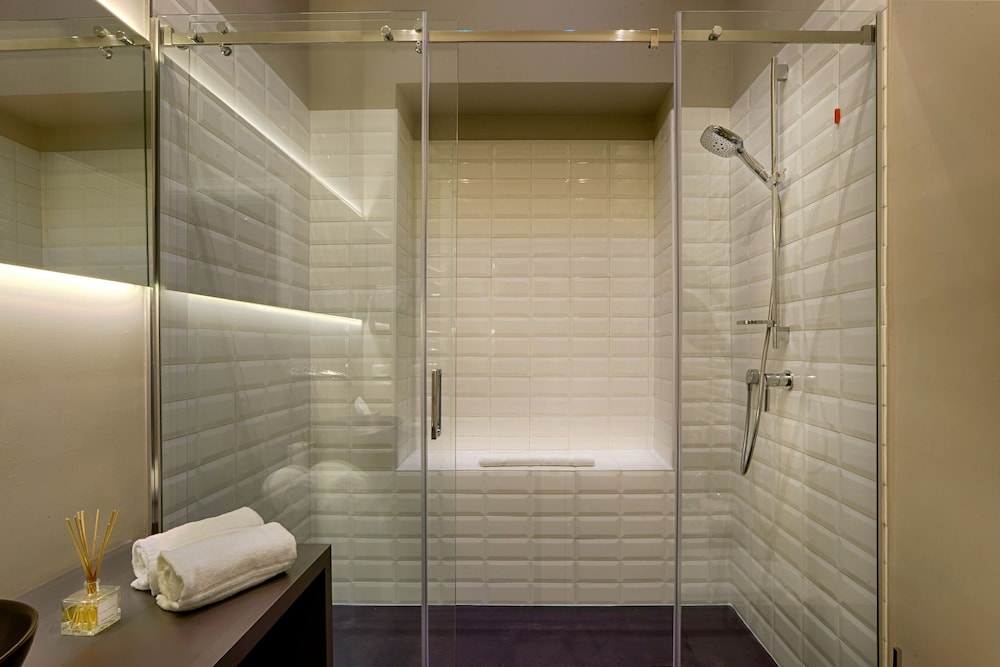 Junior Suite - Photo 17