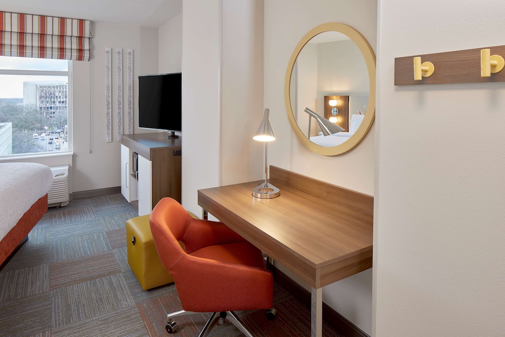 Room, 1 King Bed, City View photo 1