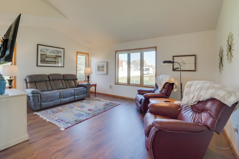 House (4 Bedrooms) photo 2