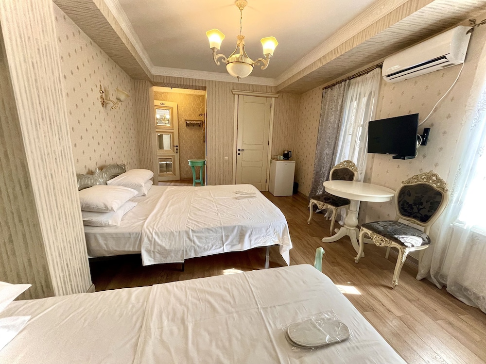 Comfort Triple Room