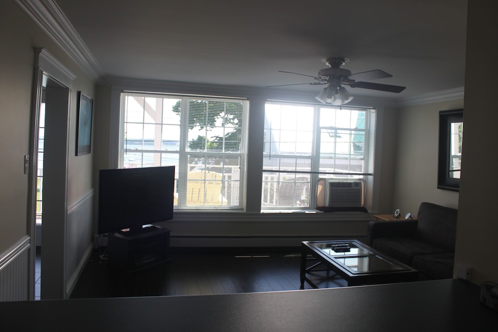 Suite, 3 Bedrooms photo 2