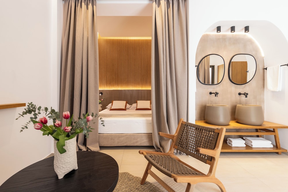 Urban Junior Suite with Plunge Pool